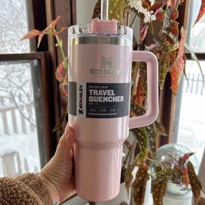 NWT Stanley 40oz Quencher Target Exclusive Parfait Pearlescent